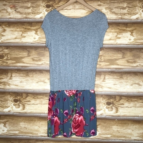 Nicolette scoop neck cap sleeve dropped waist floral skirt dress size M - Picture 7 of 8